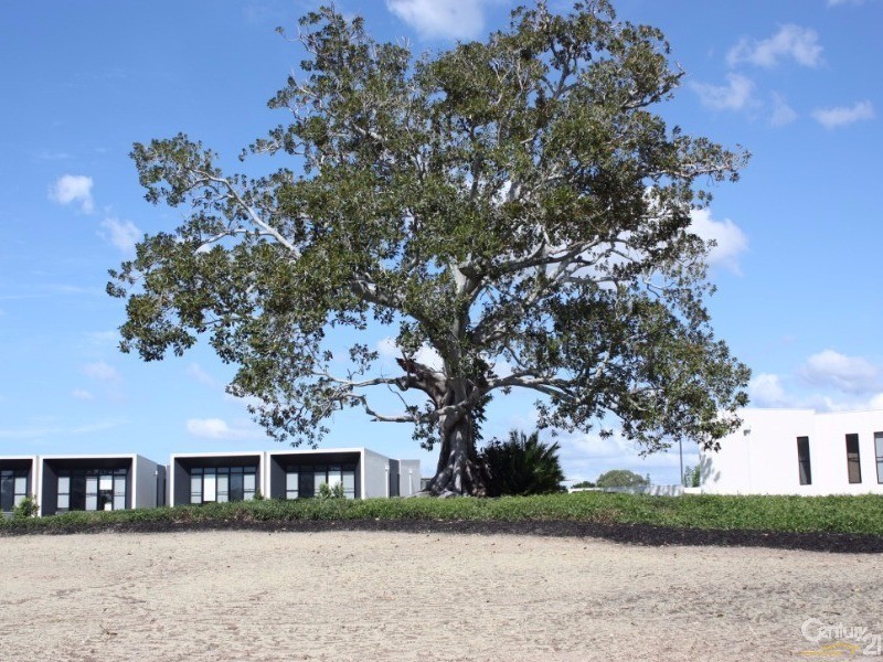 Lot 27-32 The Boulevarde, Benowa QLD 4217