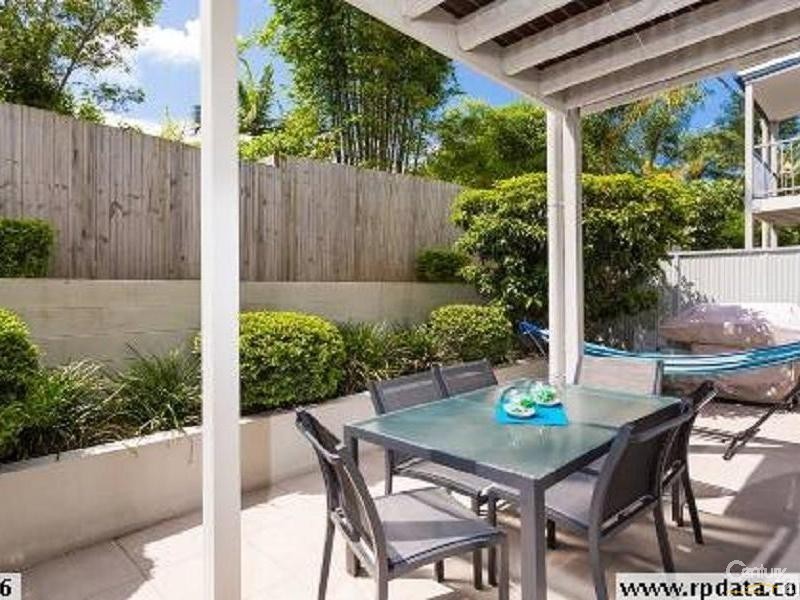 6 59-61 BENOWA ROAD, Benowa QLD 4217