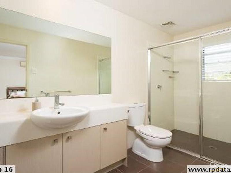 6 59-61 BENOWA ROAD, Benowa QLD 4217