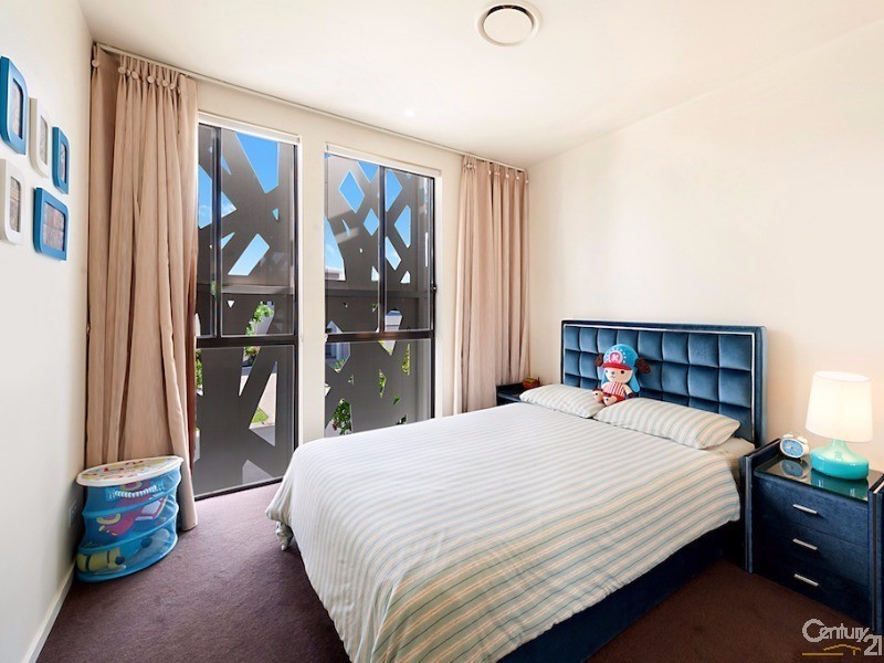 10003 The Boulevarde, Benowa QLD 4217