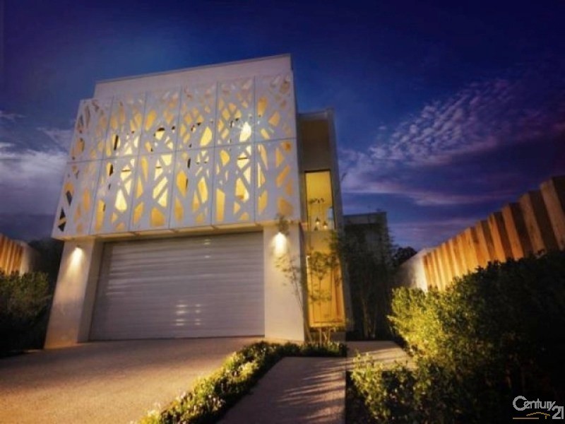 10007 The Boulevarde, Benowa QLD 4217