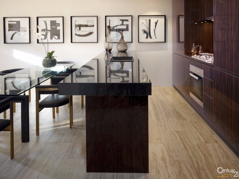 207E 1 Marina Drive, Benowa QLD 4217