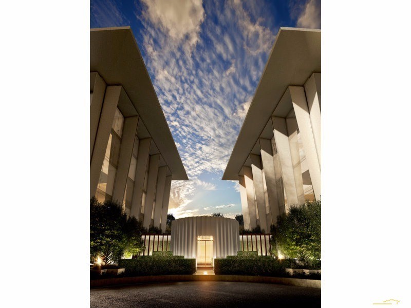 207E 1 Marina Drive, Benowa QLD 4217