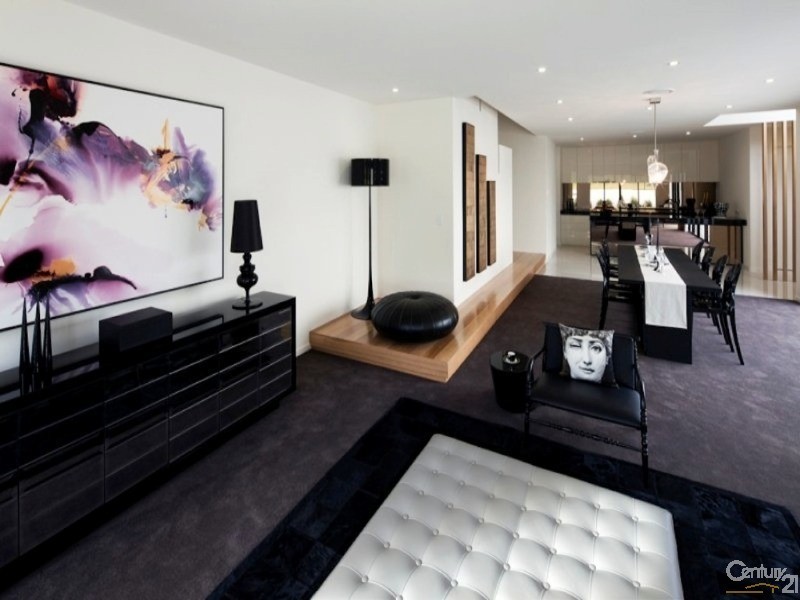 10014 The Boulevarde, Benowa QLD 4217