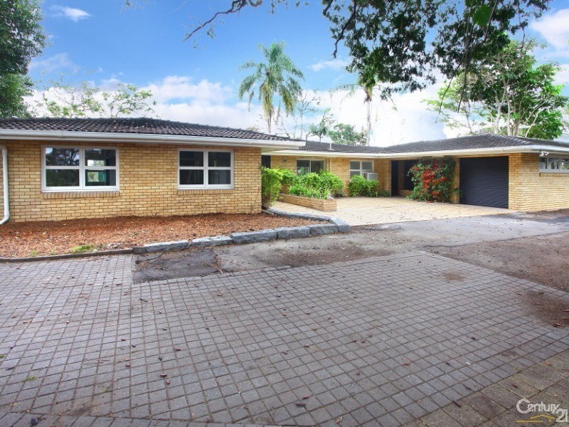 652 Nerang Broadbeach Road, Carrara QLD 4211