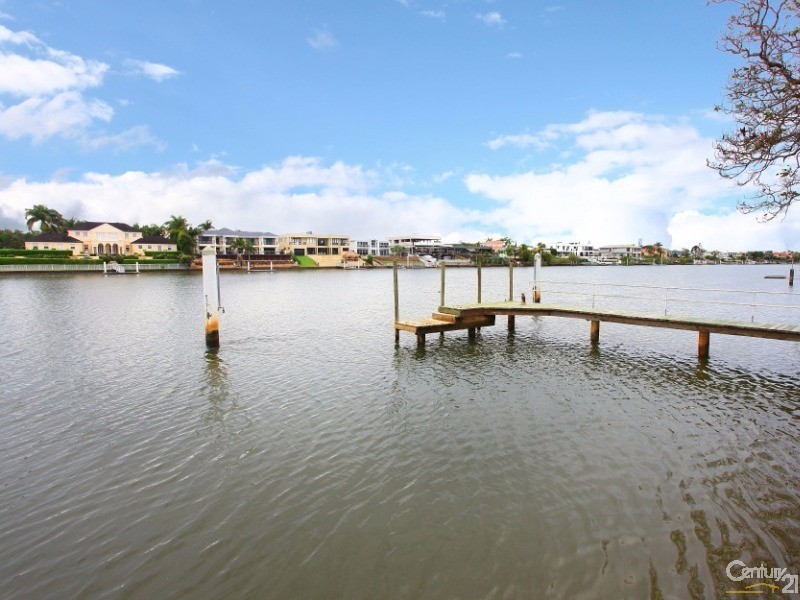 652 Nerang Broadbeach Road, Carrara QLD 4211