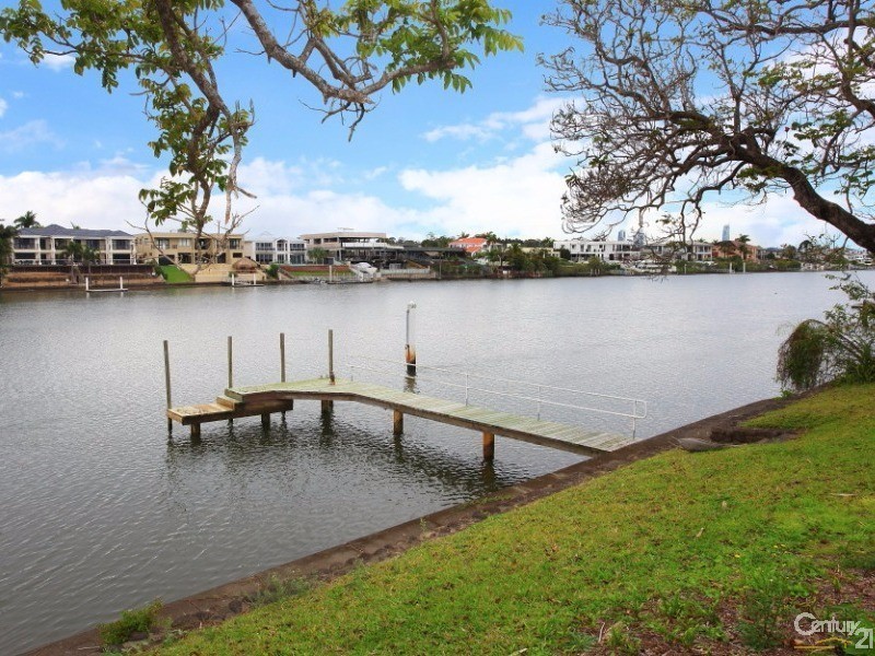 652 Nerang Broadbeach Road, Carrara QLD 4211