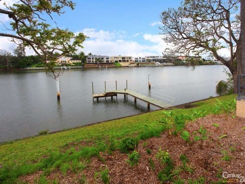 652 Nerang Broadbeach Road, Carrara QLD 4211