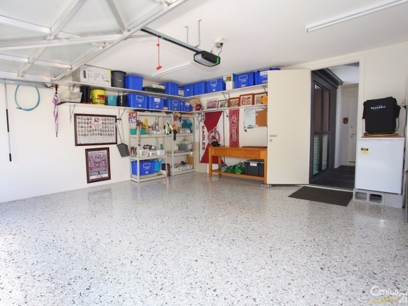 48 Theatre Drive, Benowa QLD 4217