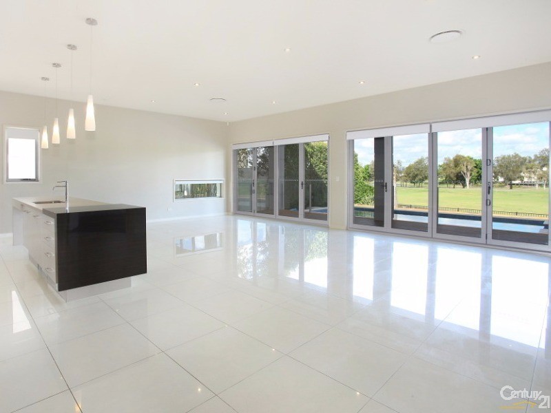 2015 The Boulevarde, Benowa QLD 4217