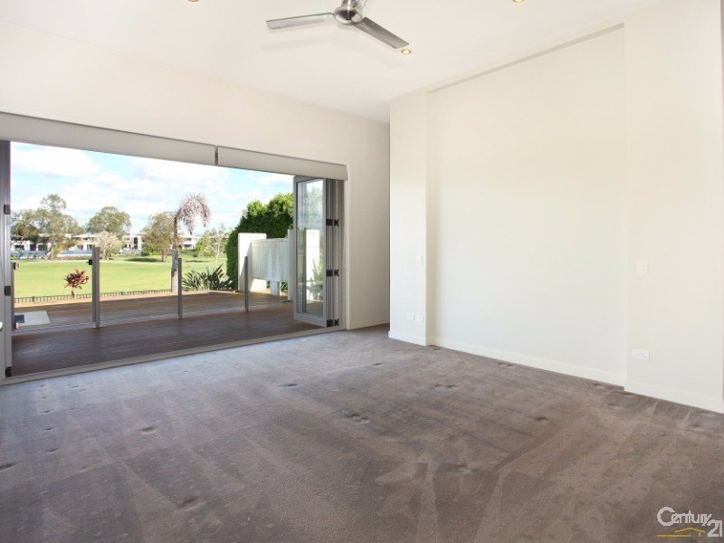 2015 The Boulevarde, Benowa QLD 4217