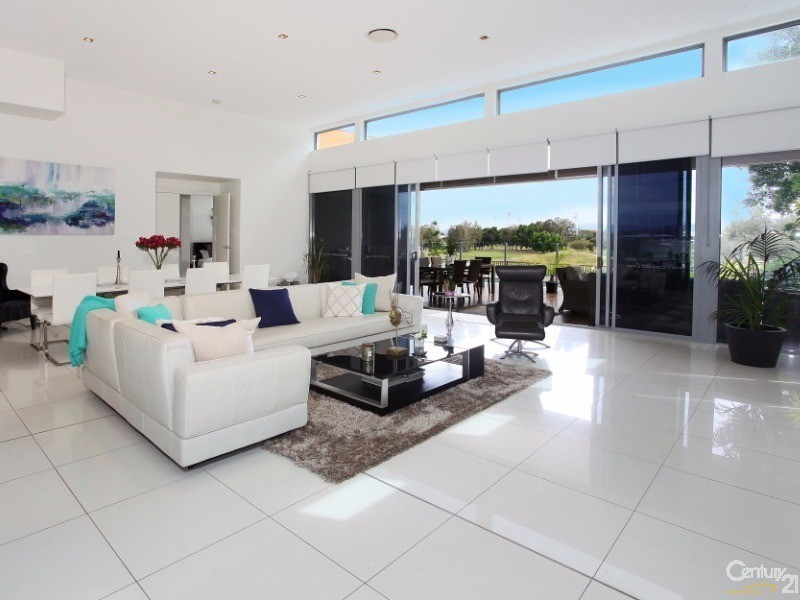 2008 The Boulevarde, Benowa QLD 4217