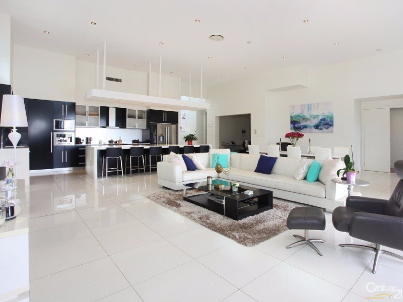 2008 The Boulevarde, Benowa QLD 4217