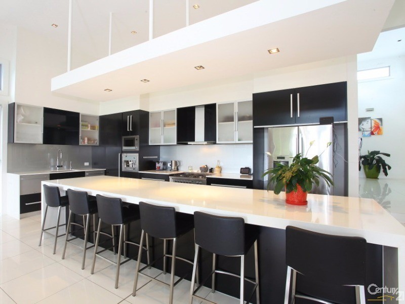 2008 The Boulevarde, Benowa QLD 4217