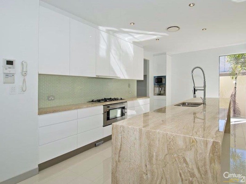 8006A Vista Drive, Benowa QLD 4217