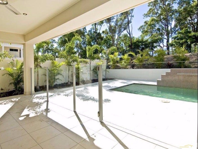 8006A Vista Drive, Benowa QLD 4217