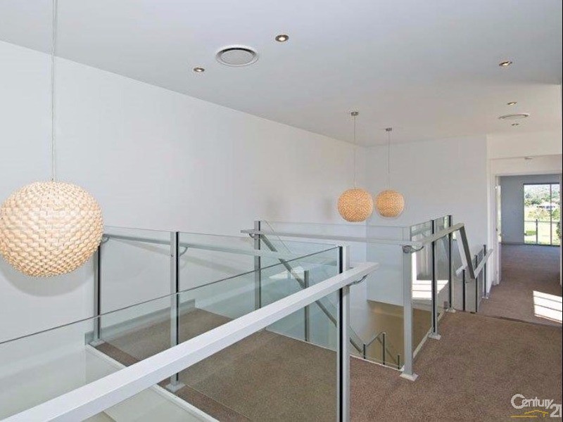 8006A Vista Drive, Benowa QLD 4217