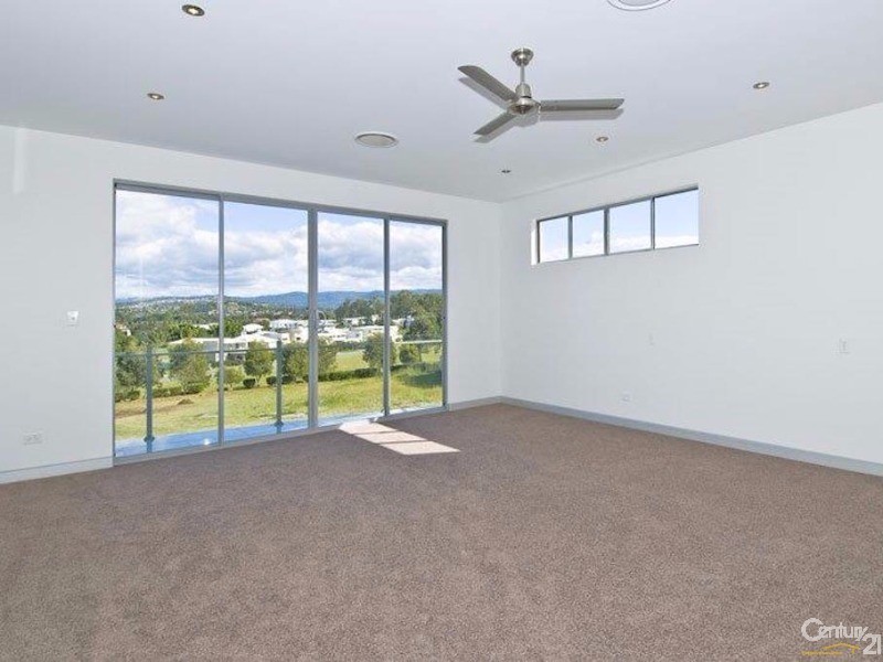 8006A Vista Drive, Benowa QLD 4217