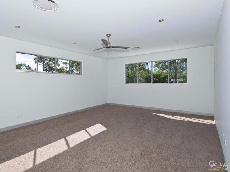 8006A Vista Drive, Benowa QLD 4217