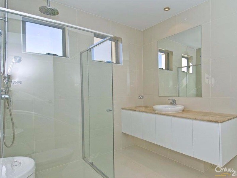 8006A Vista Drive, Benowa QLD 4217