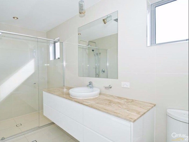 8006A Vista Drive, Benowa QLD 4217