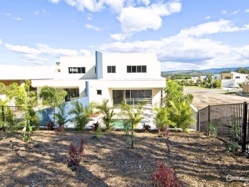 8006A Vista Drive, Benowa QLD 4217