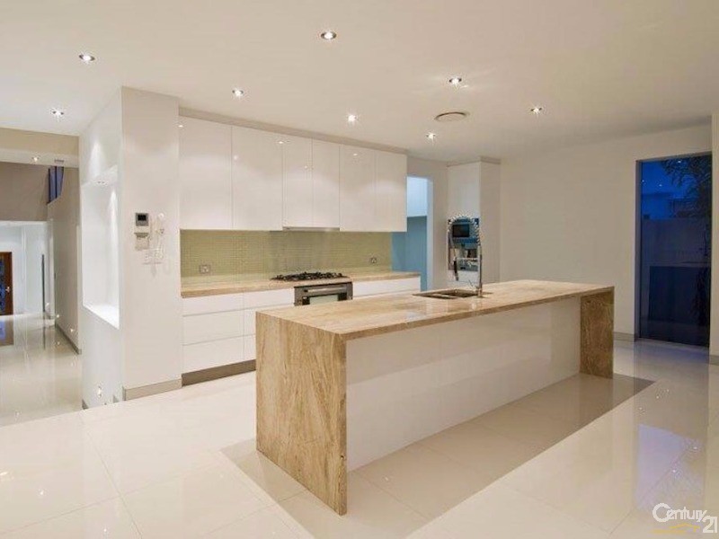 8006A Vista Drive, Benowa QLD 4217