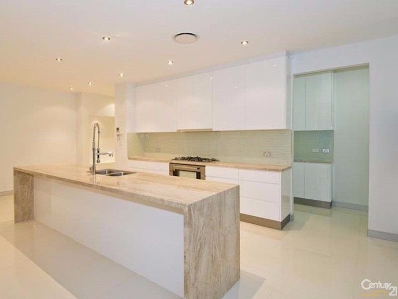 8006A Vista Drive, Benowa QLD 4217