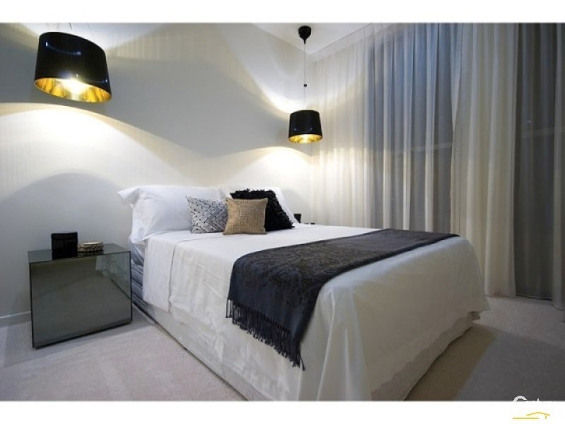 10005 THE BOULEVARDE, Benowa QLD 4217