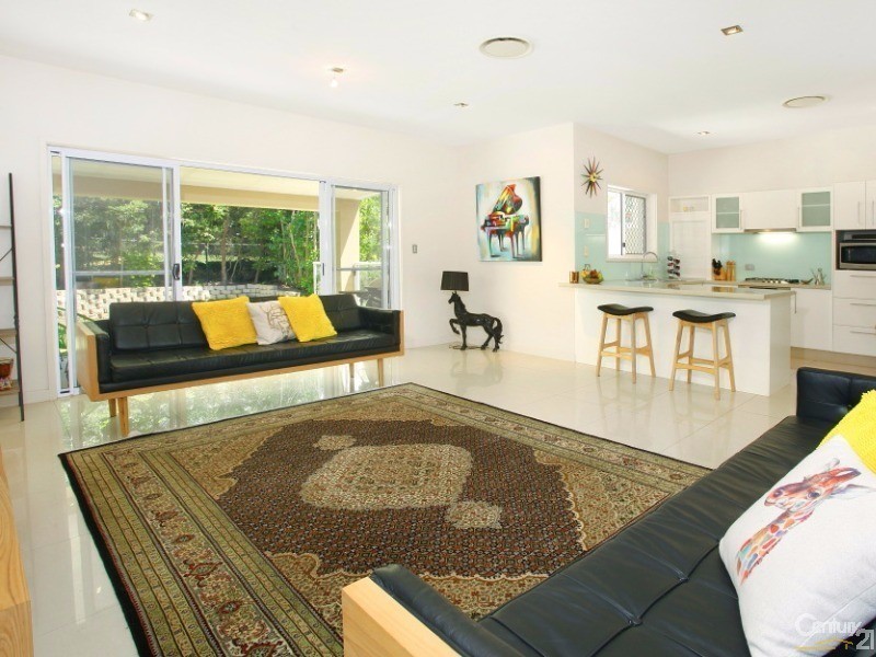 5018A Riverwood Grove, Benowa QLD 4217