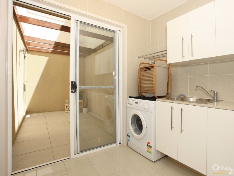 5018A Riverwood Grove, Benowa QLD 4217