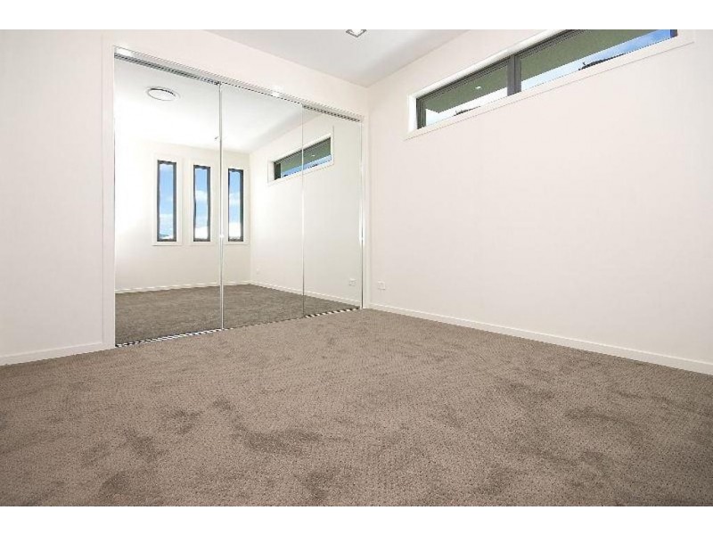 3003 The Boulevarde, Benowa QLD 4217