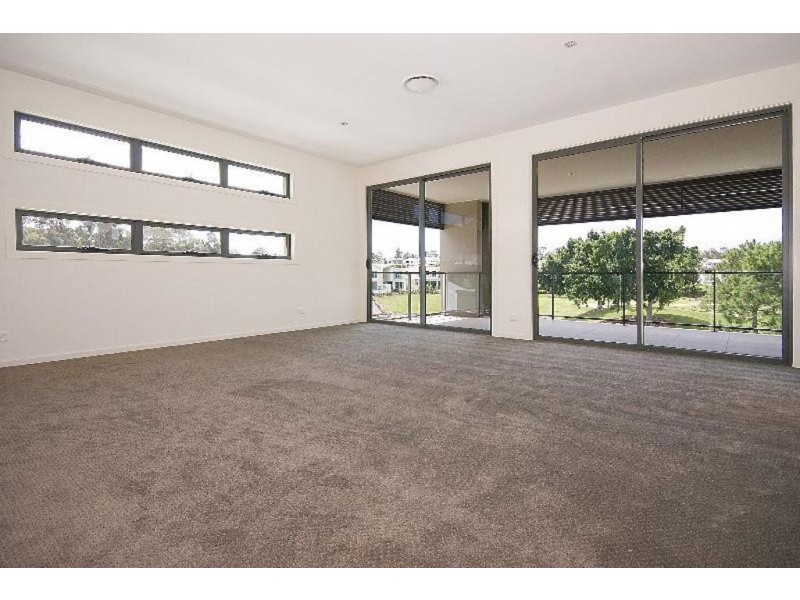 3003 The Boulevarde, Benowa QLD 4217