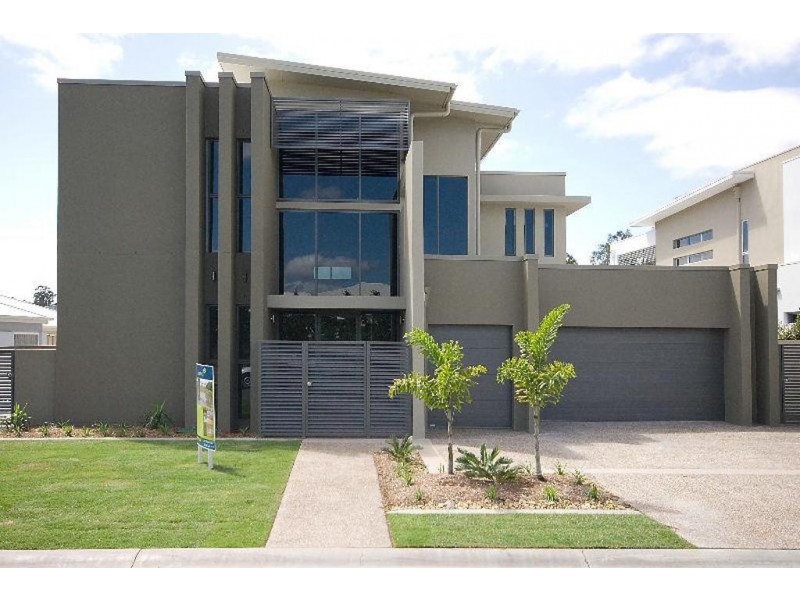 3003 The Boulevarde, Benowa QLD 4217