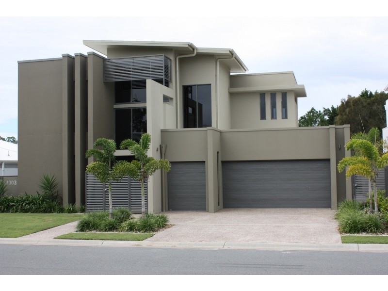 3003 The Boulevarde, Benowa QLD 4217