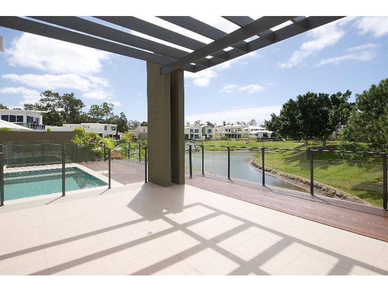 3003 The Boulevarde, Benowa QLD 4217
