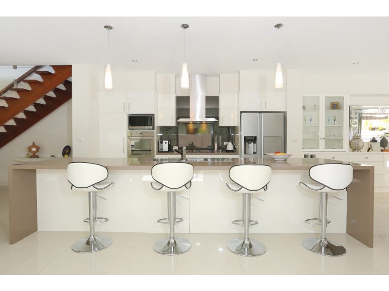 2/4023 Quayside, Benowa QLD 4217