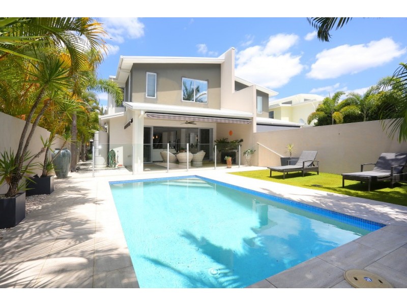 2/4023 Quayside, Benowa QLD 4217