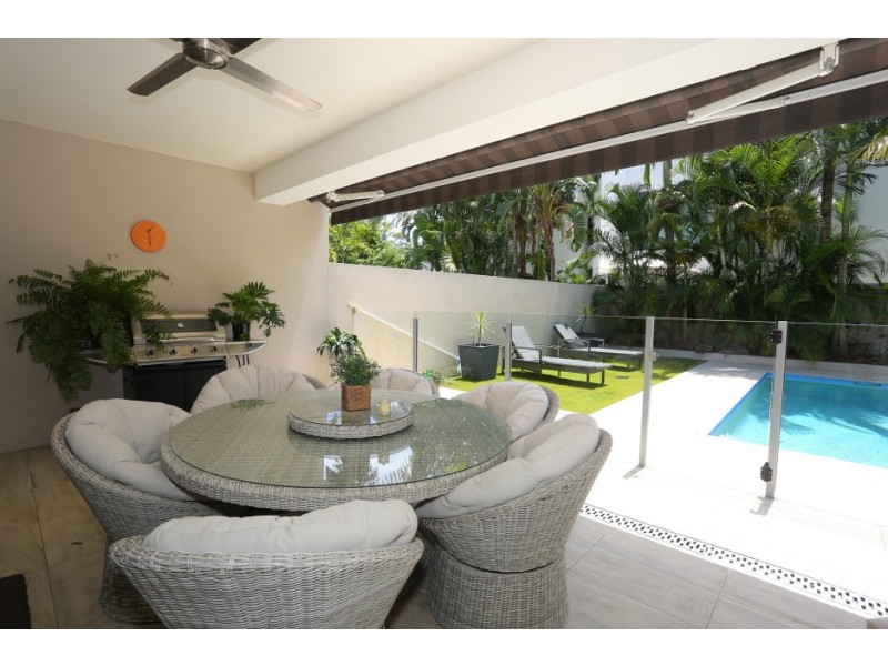 2/4023 Quayside, Benowa QLD 4217