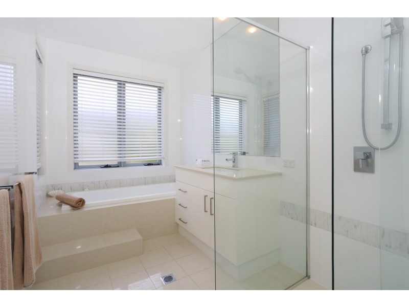 2/4023 Quayside, Benowa QLD 4217