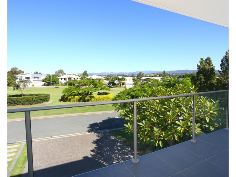 7020 Circa Vista, Benowa QLD 4217