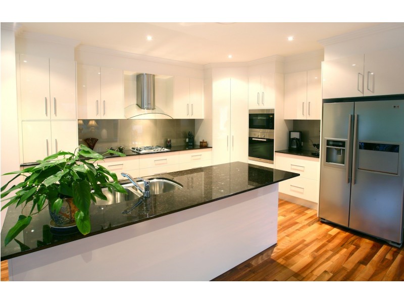 5021A Riverwood Grove, Benowa QLD 4217