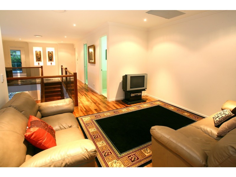 5021A Riverwood Grove, Benowa QLD 4217