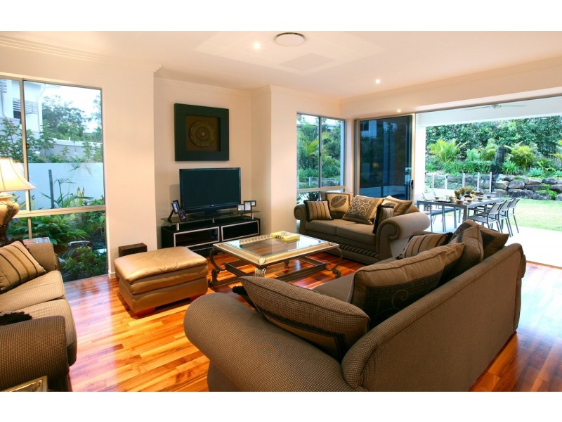 5021A Riverwood Grove, Benowa QLD 4217