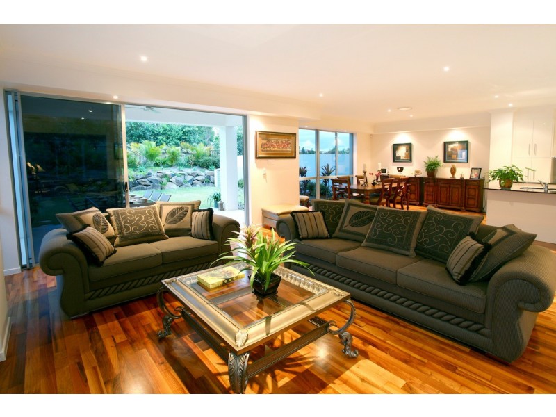 5021A Riverwood Grove, Benowa QLD 4217