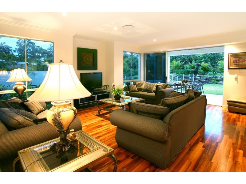 5021A Riverwood Grove, Benowa QLD 4217