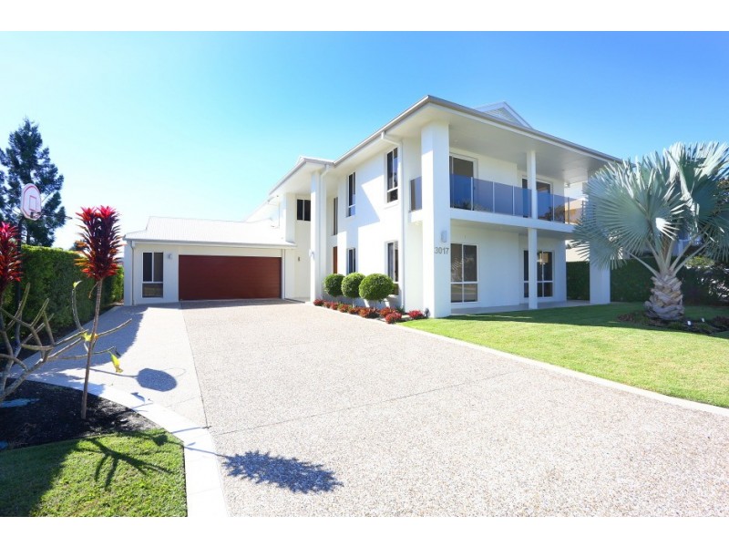 3017 The Boulevarde, Benowa QLD 4217