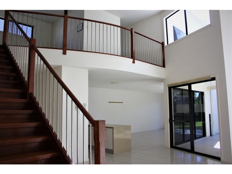 7022B CIRCA VISTA DRIVE, Benowa QLD 4217