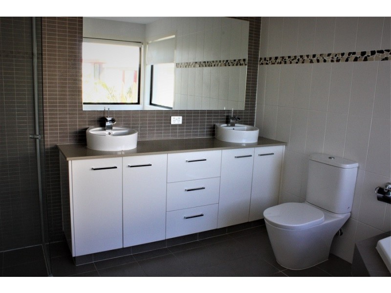 7022B CIRCA VISTA DRIVE, Benowa QLD 4217