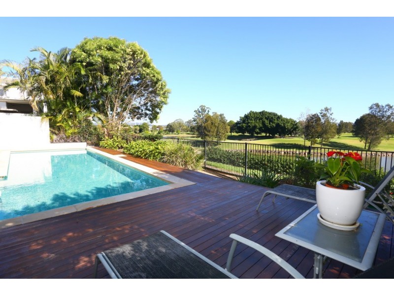 1024 Lakeview Terrace, Benowa QLD 4217